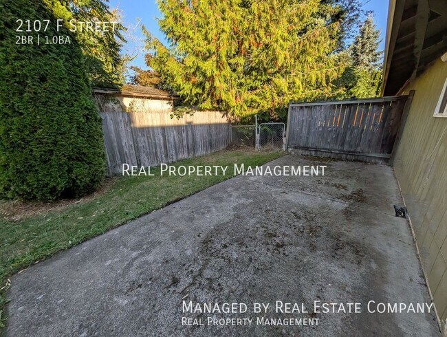 Photo - 2107 F St