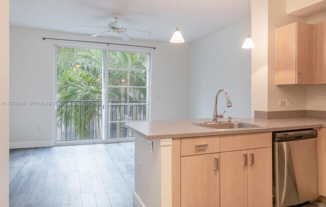 Photo - 533 NE 3rd Ave Unit 435