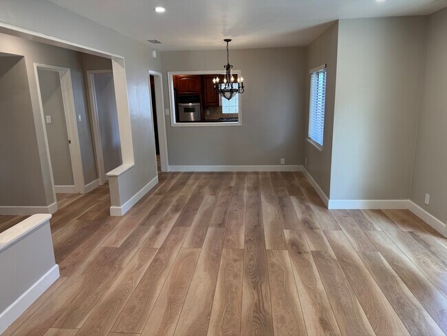 Photo - 8606 Casaba Ave