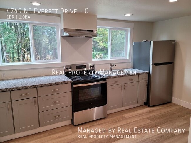 Photo - 4749 NE Everett Dr Unit C