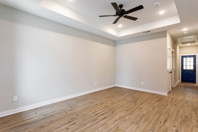 10317 Lake Rd