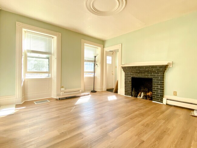 Photo - 25 Main St Unit 2