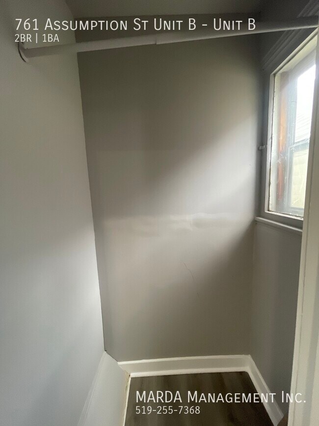 Photo - NEWLY RENOVATED 2 BED / 1 BATH UNIT ON ASSUMPTION + HYDRO & GAS! Unit B