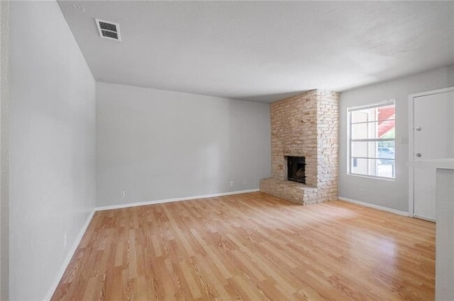 Photo - 211 Sport Clips Wy Unit A