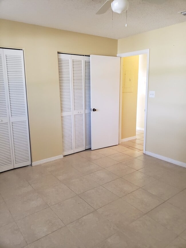 Photo - Available - 2 Bed/1Bath Single Family Home...