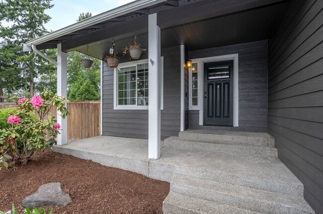 Photo - Spacious 4-Bedroom Home on a Tranquil Cul-de-Sac in Puyallup