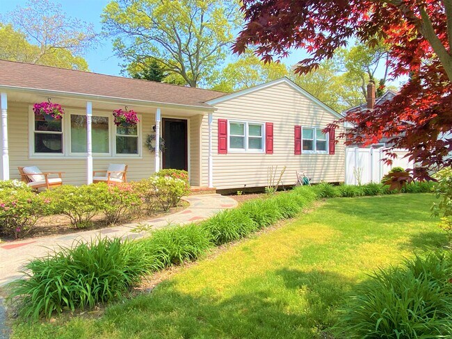Photo - 113 Hagerman Ave House