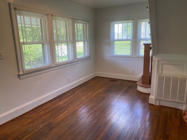 Photo - 2 BR 1 BA Close to Hospital