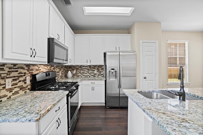 Photo - 15 Blue Creek Pl