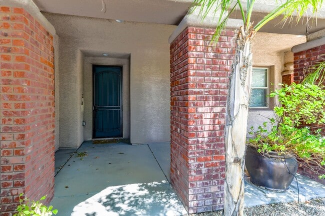 Photo - Fabulous Single Story 3 Bedroom Home Conve...