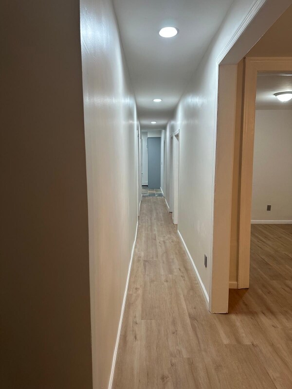 Building Photo - 120 Beach St Rental
