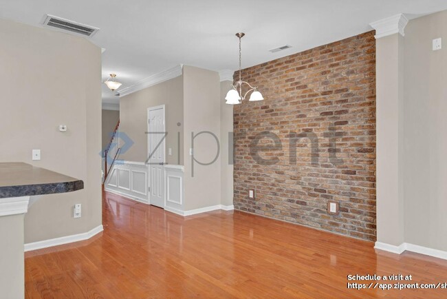 Photo - 237 Murray Glen Dr