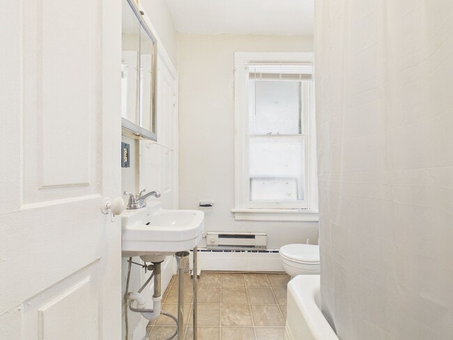 Photo - 1528 Green St Unit 3