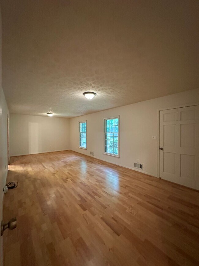 Photo - Available now,  3/2 with large unfinished basement, in University Heights