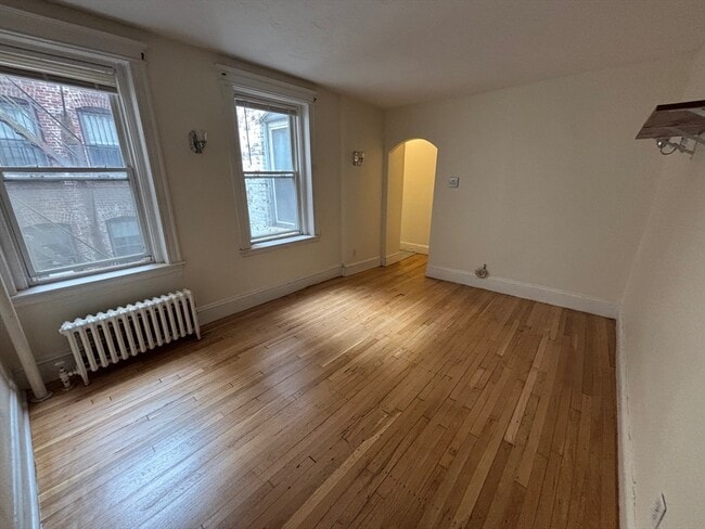 Building Photo - 7 Grove St Unit 5 Rental