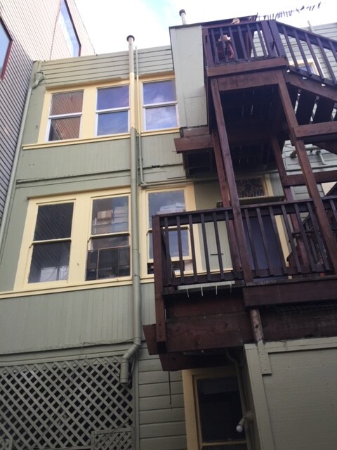 Back staircase - 43 Juniper St Unit 43