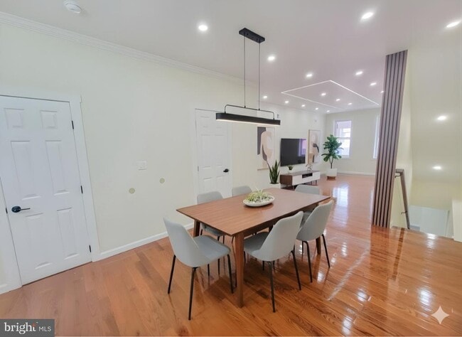 Photo - 5502 Master St