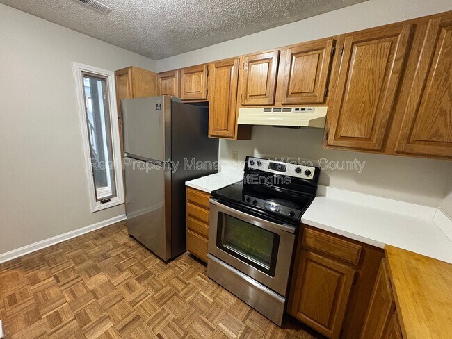 Photo - 700 Bishops Park Dr Unit 202