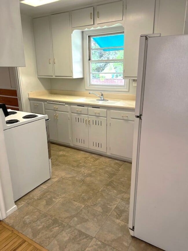 Photo - 1 Bedroom Bungalow in Holladay