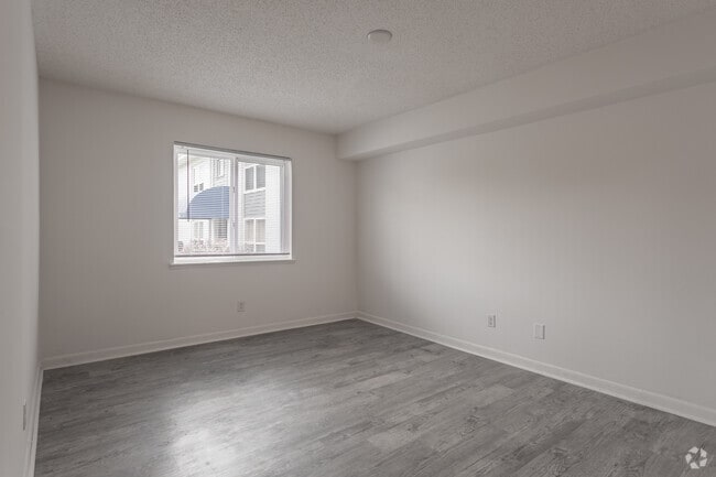 2BR,1BA,-975SF, The Brooke