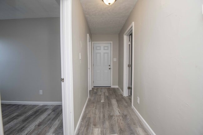 Photo - 912 Hotel Ave