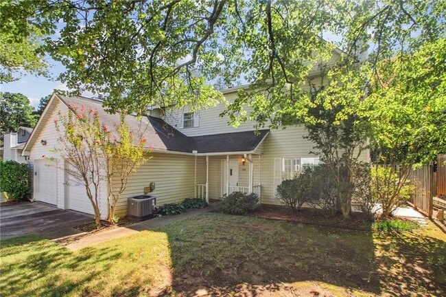 Photo - 1058 Mansfield Ct