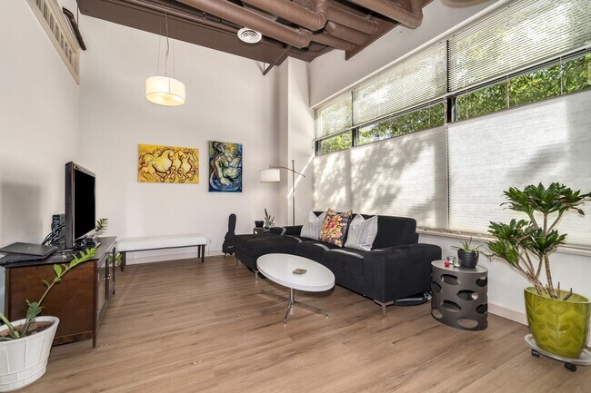 Photo - 6845 Oswego Pl NE