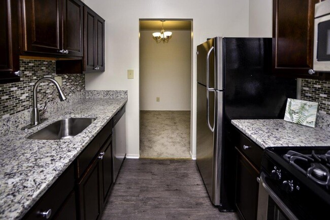 Ross Ridge Apartment Homes