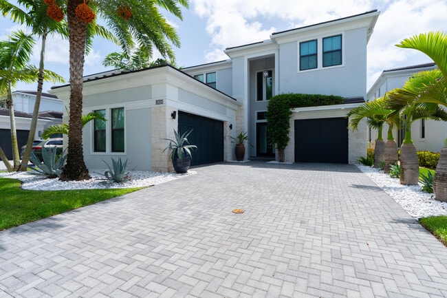 Building Photo - 13026 Artisan Cir