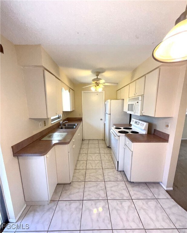 Photo - 25 Castlebar Cir