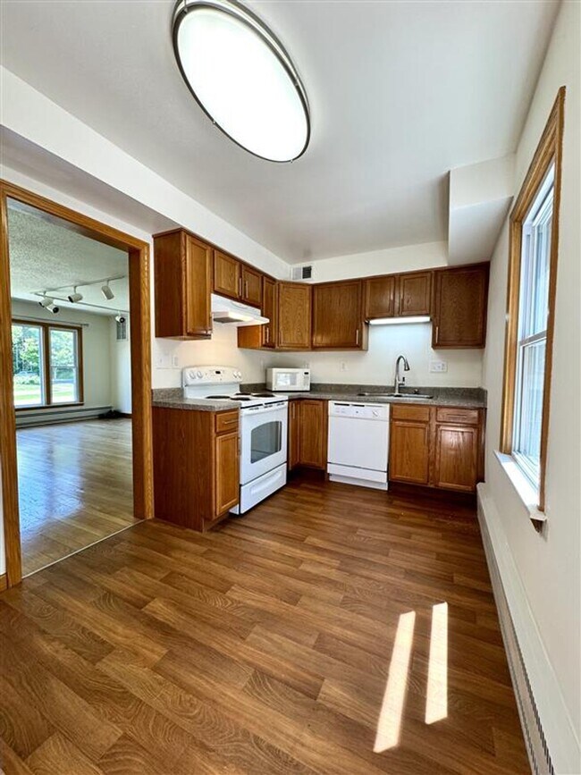 Photo - Newly Remodeled 2-Bedroom Apartment – Convenient Location! Unit 2