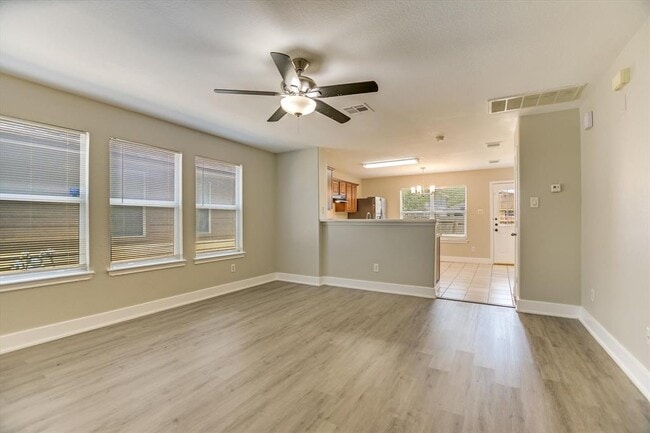 Photo - 3303 Barksdale Dr