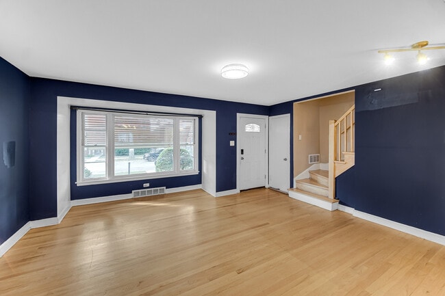 Photo - 8555 S Paulina St