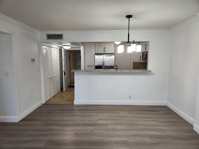 Building Photo - 9143 SW 77th Ave Unit B708