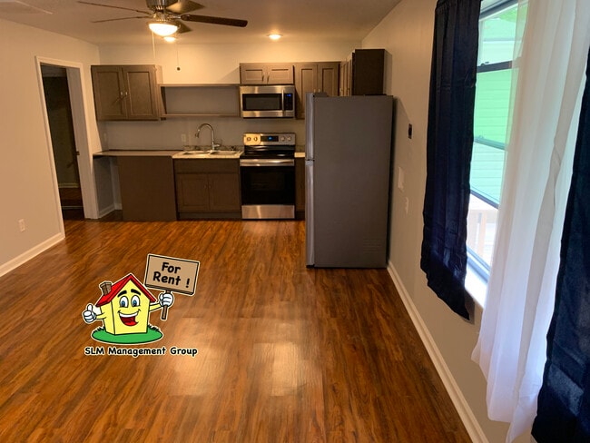 Photo - 5617 Oak St Unidad C