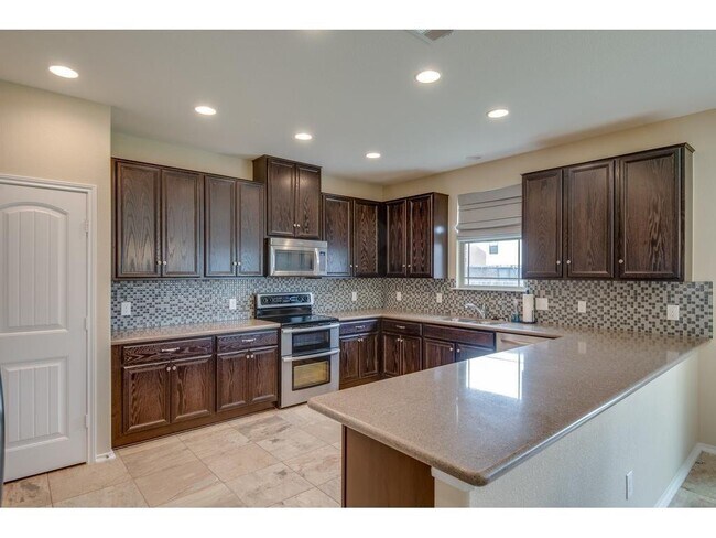 Photo - 928 Water Hyacinth Loop