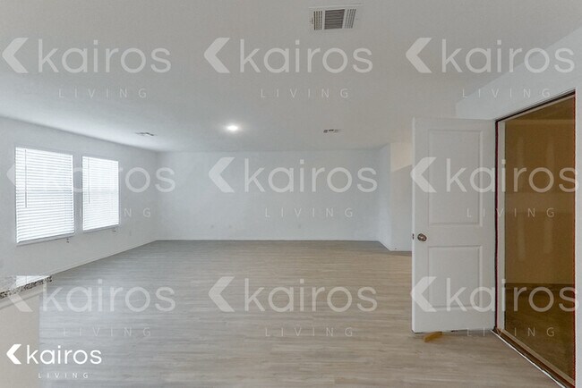 Photo - 4231 Southton Mere