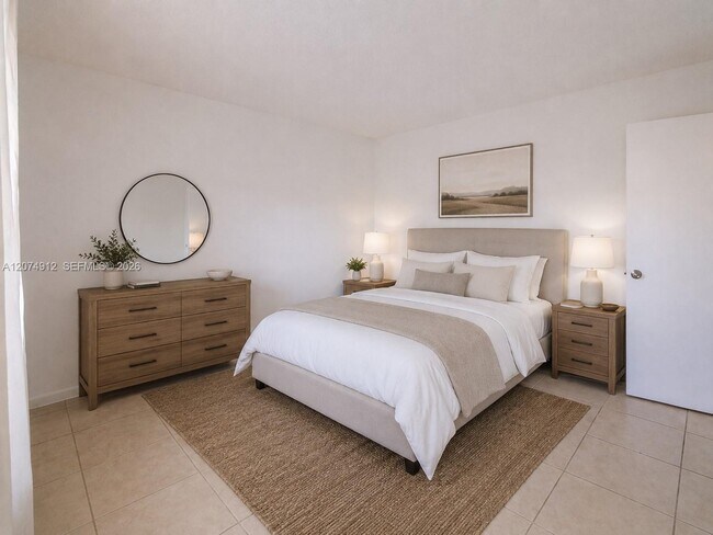 1750 W 46th St Unit 521