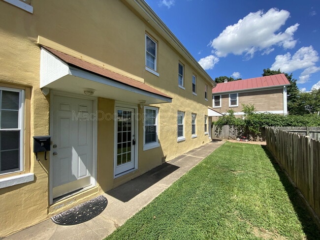 Photo - 1115 Winchester St Unit C