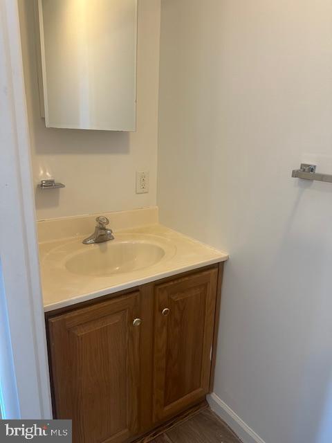 Photo - 353 Braeside Ave