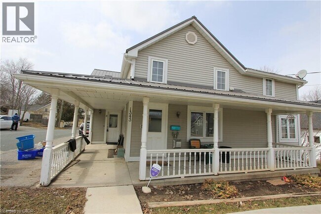 Photo - 1343 King St N