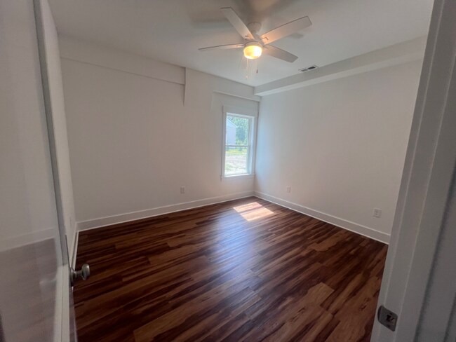 Photo - 304 Indian Dr