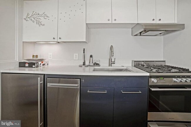 Photo - 3348 Prospect St NW