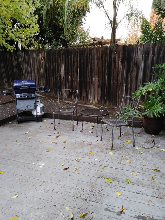 Photo - Quiet West Sacramento Location