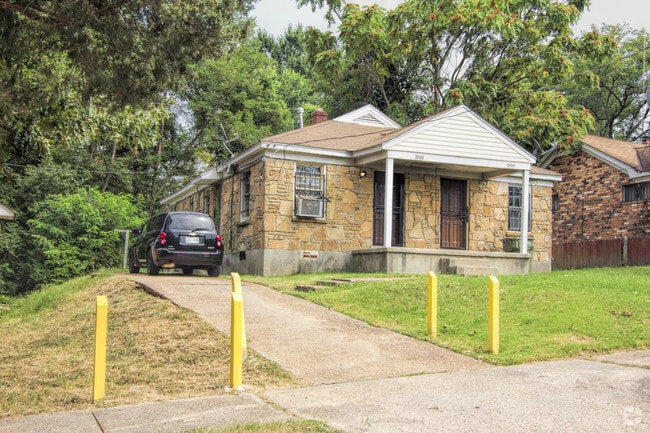 Photo - 2309 Warren St
