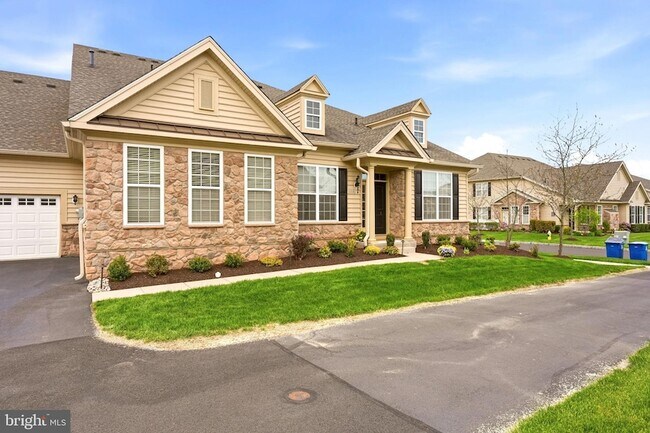 Photo - 1190 Webb Dr