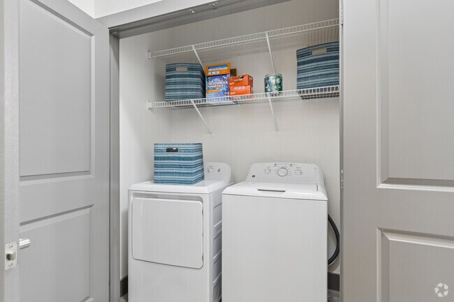 1BR, 1BA - 727SF - Laundry