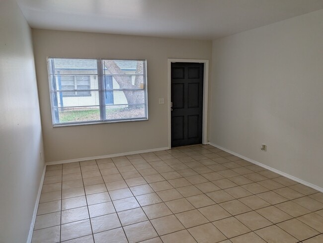 Building Photo - 124 S Montclair Ave Unit 124-S