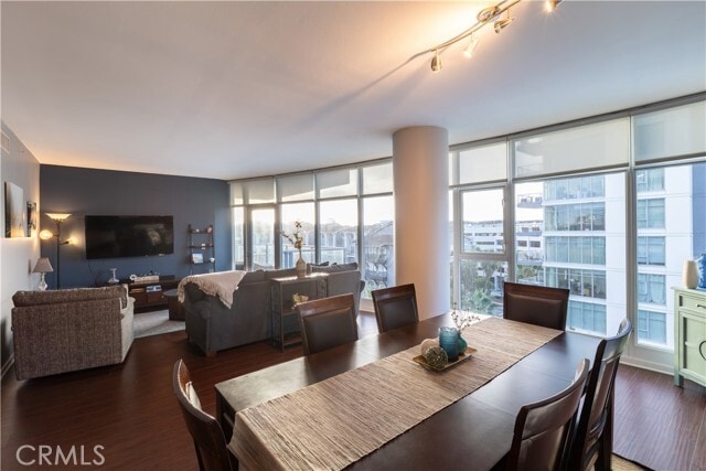 Building Photo - 400 W Ocean Blvd Unit 402