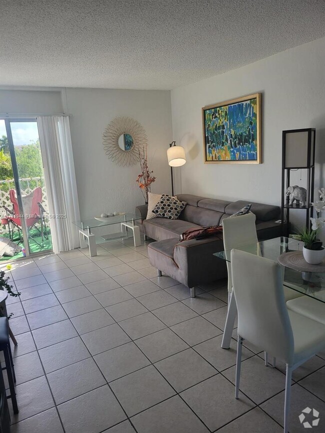 Building Photo - 4550 NW 9th St Unit 416E Rental